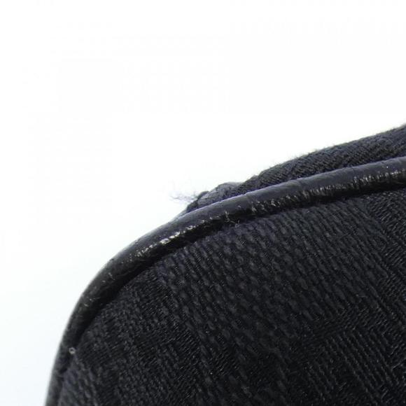 GUCCI Black Leather Shoulder Bag with Gold Chain 114915 - Picture 4 of 10